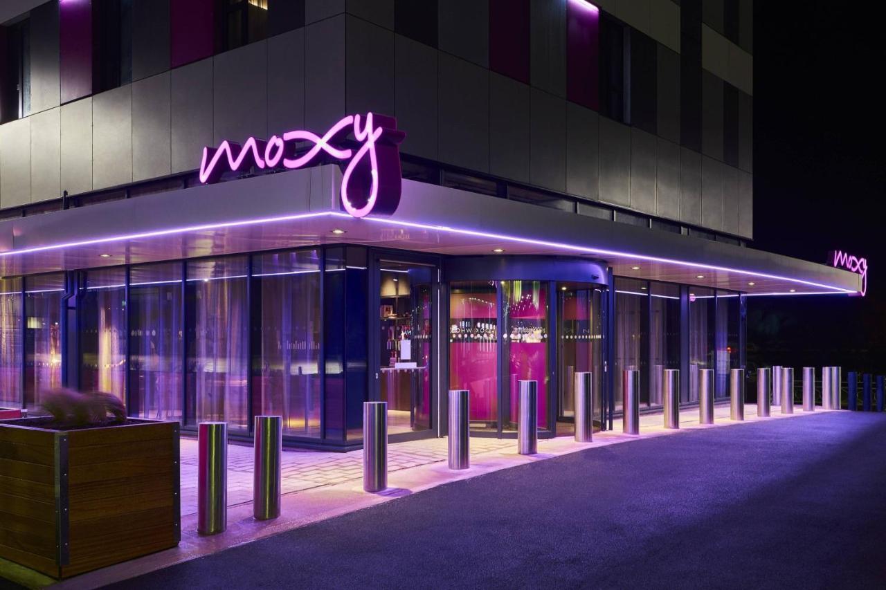 Moxy Birmingham Nec Hotel Bickenhill Exterior photo